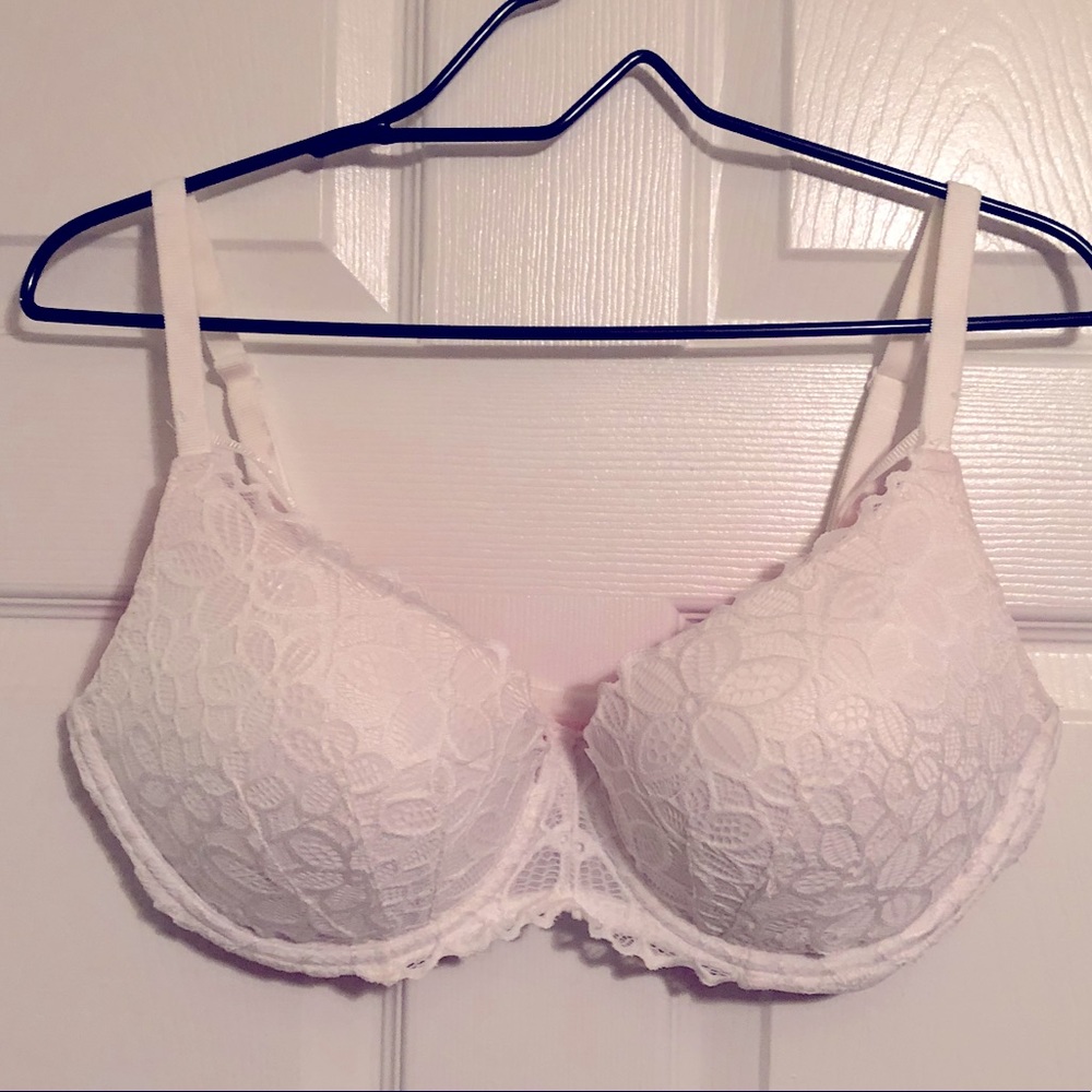 VS Pink push up lace bra